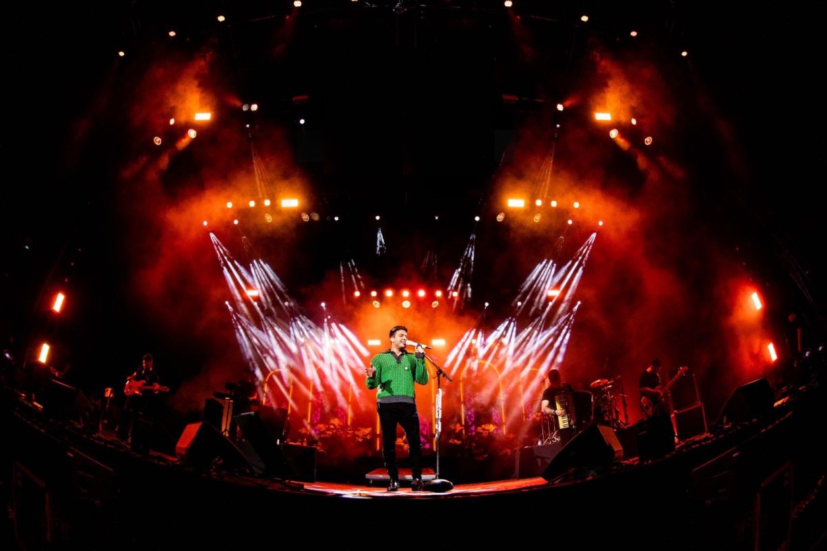 Wesley Safadão finaliza turnê pela Europa em Portugal, e canta para mais de 11 mil pessoas! 