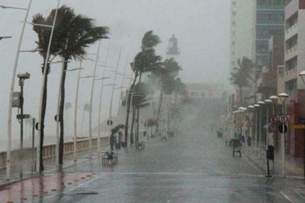 Dia de Finados: previsão do tempo tem chance de chuva de 60% em Salvador