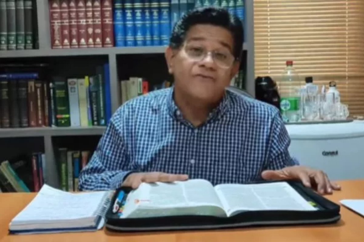 Vídeo: Pastor investigado por corrupção no MEC pede que fiés orem por Lula 