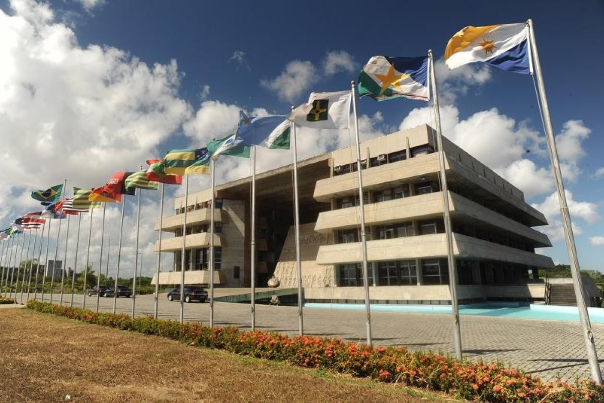 Alba recebe reunião de presidentes das assembleias legislativas do Nordeste