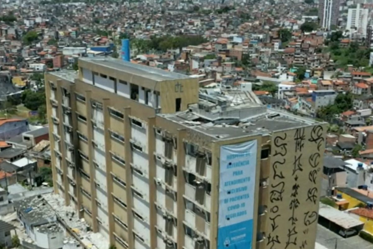 Em protesto, moradores da Federação reivindicam segurança em frente ao Hospital Salvador