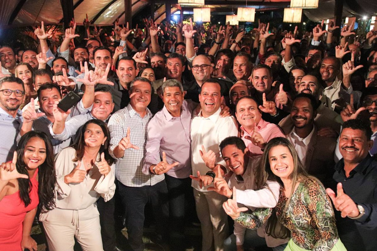 Rui, Jerônimo e Geraldo se reúnem com prefeitos da base no Palácio de Ondina 