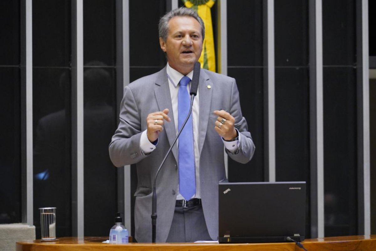 Deputado do PL diz que PT torceu para que o Brasil 'quebrasse para voltar ao poder'