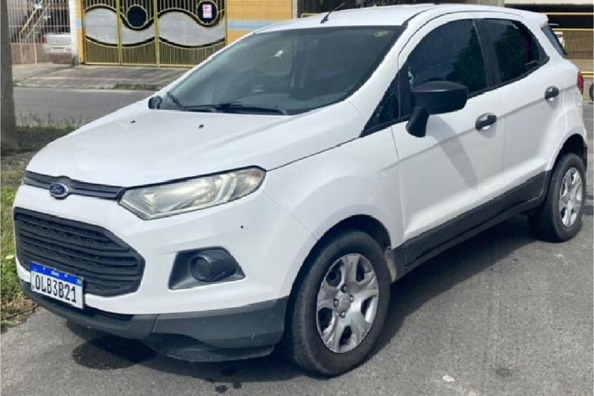 DRFR recupera carros roubados e prende homem em flagrante em Feira de Santana (BA)