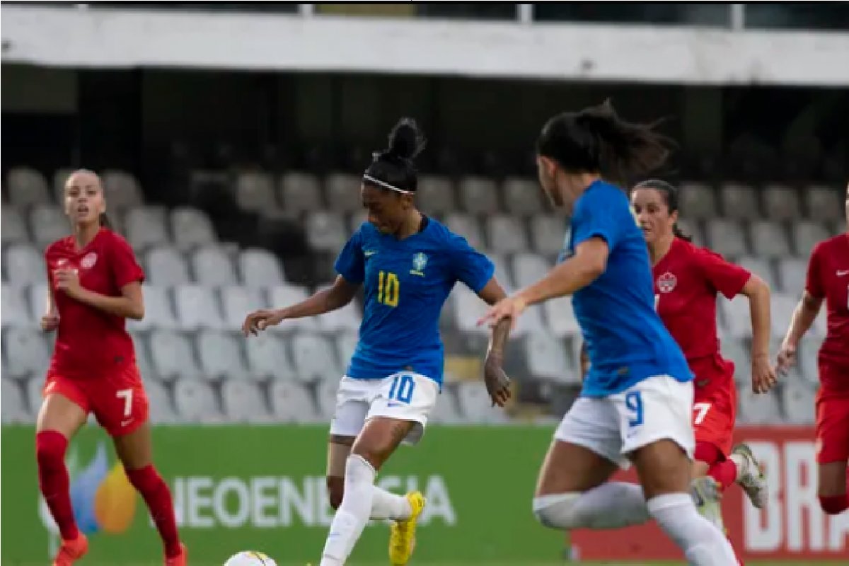 Seleção feminina do Brasil leva 2 a 1 do Canadá e perde invencibilidade de dez jogos