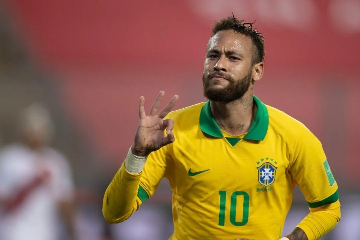 Neymar perde primeiro treino da seleção na Itália após ter problema com voo