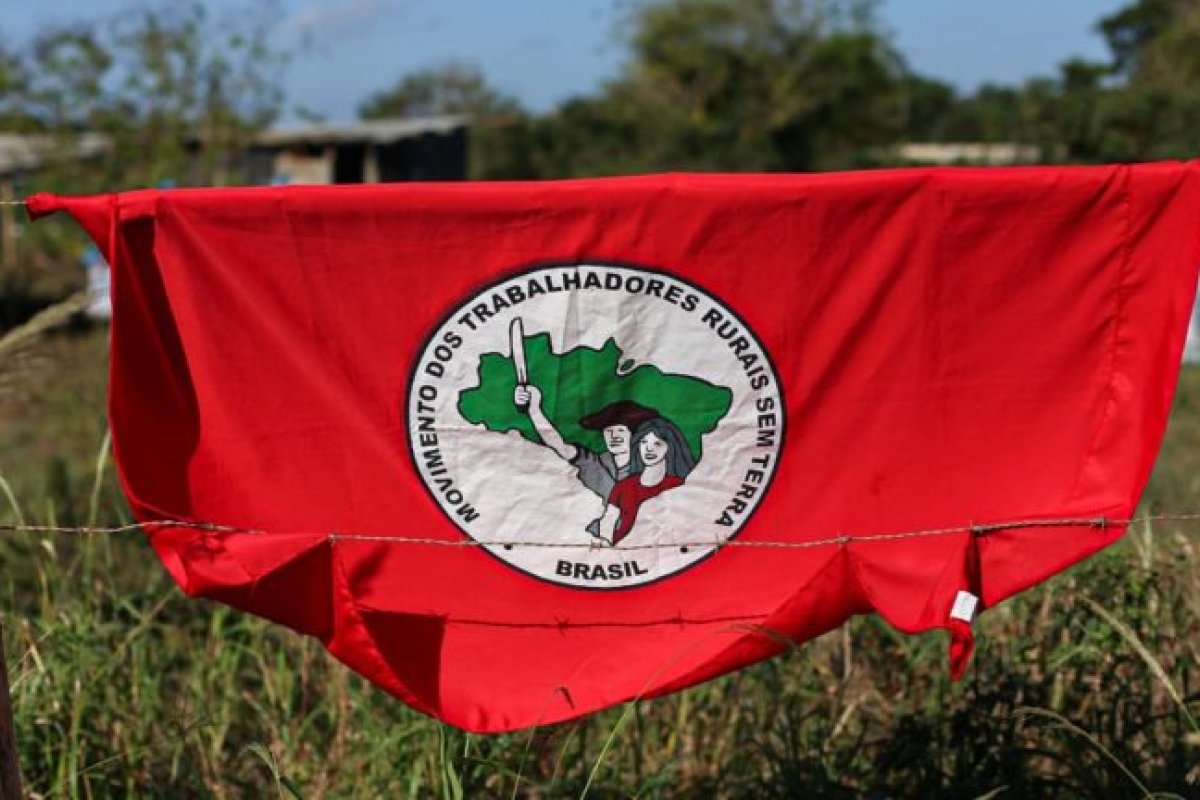 MST anuncia invasão de fazendas na Bahia