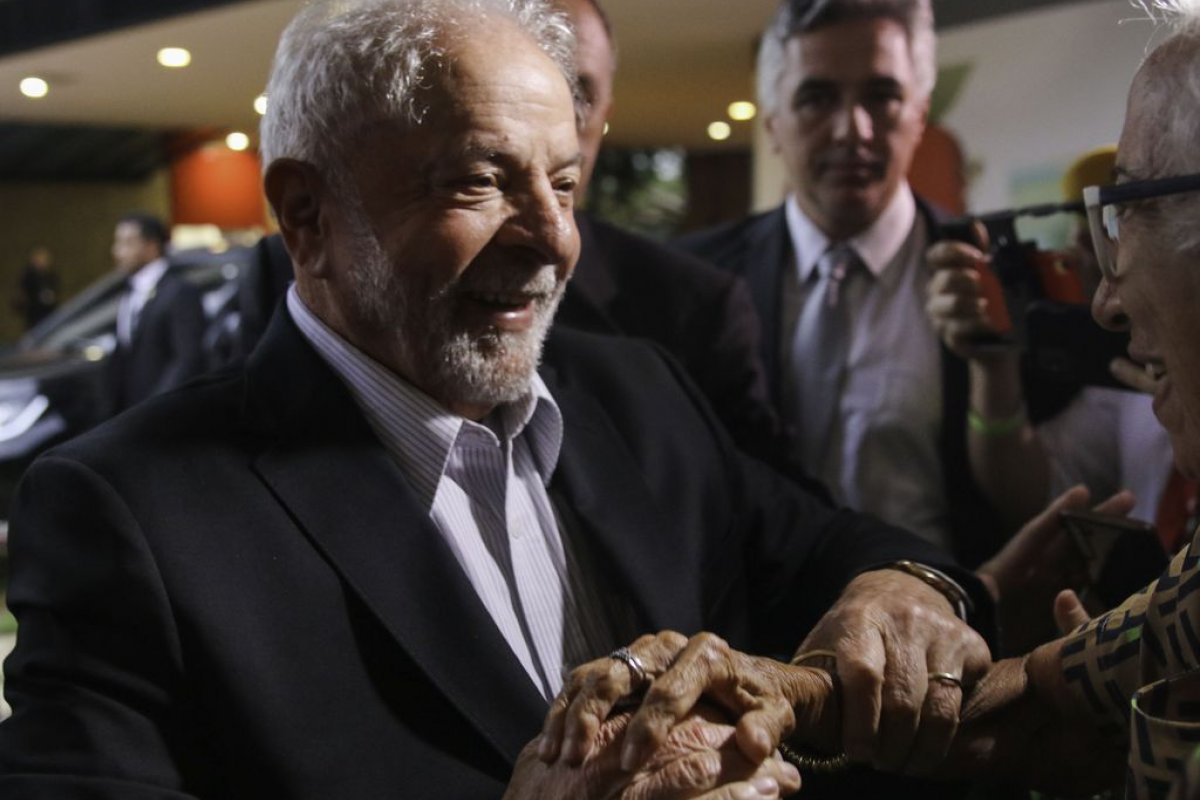 Segundo TCU, Governo Lula deve herdar R$ 400 bilhões em insenções fiscais