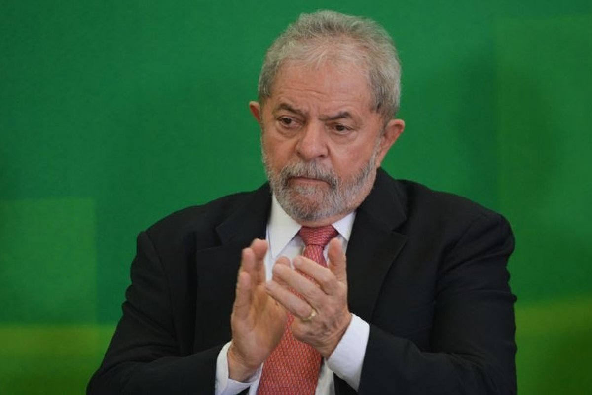 Membros do governo de transição já criticaram Lula no passado