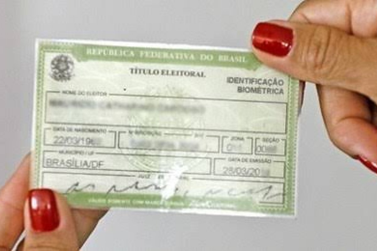 TRE do Ceará esclarece que vídeo com títulos eleitorais descartados são documentos inválidos que foram retidos pelo cartório