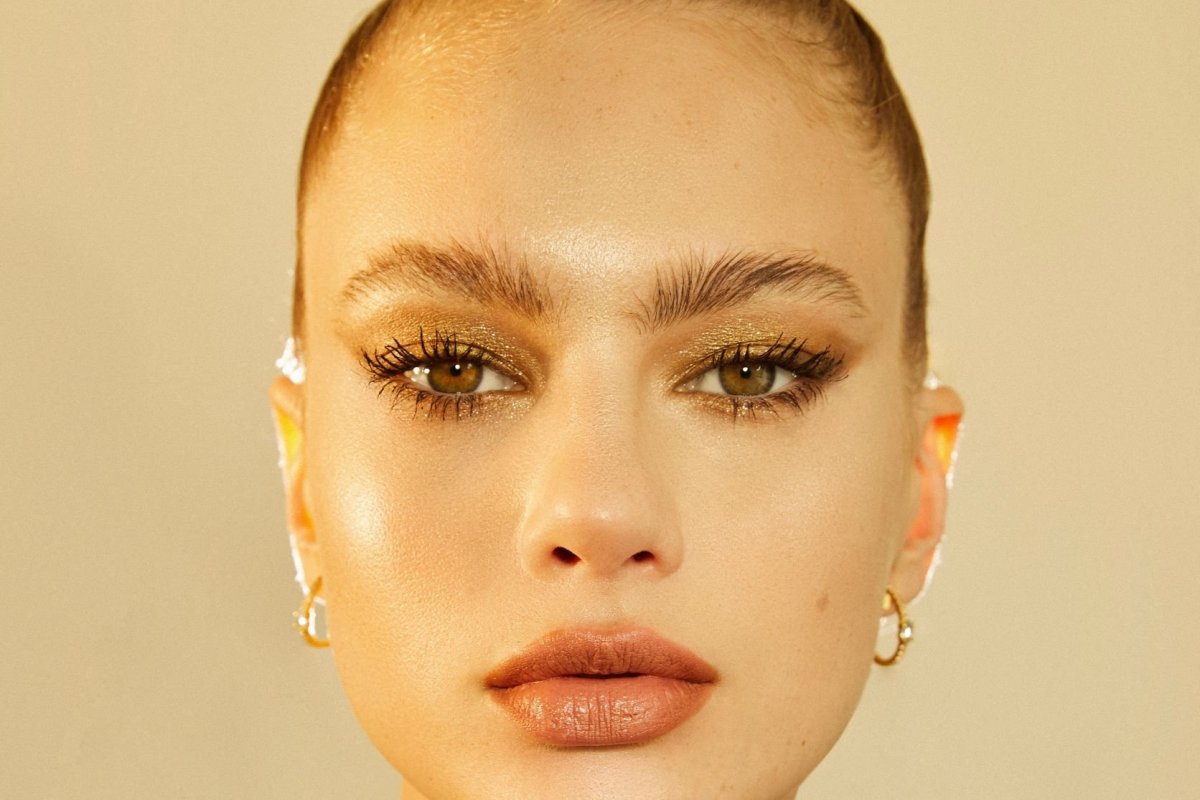 Modelo catarinense entra para a seleta lista de modelos da Women Management Milano que representa nomes como Naomi Campbell e Isabeli Fontana