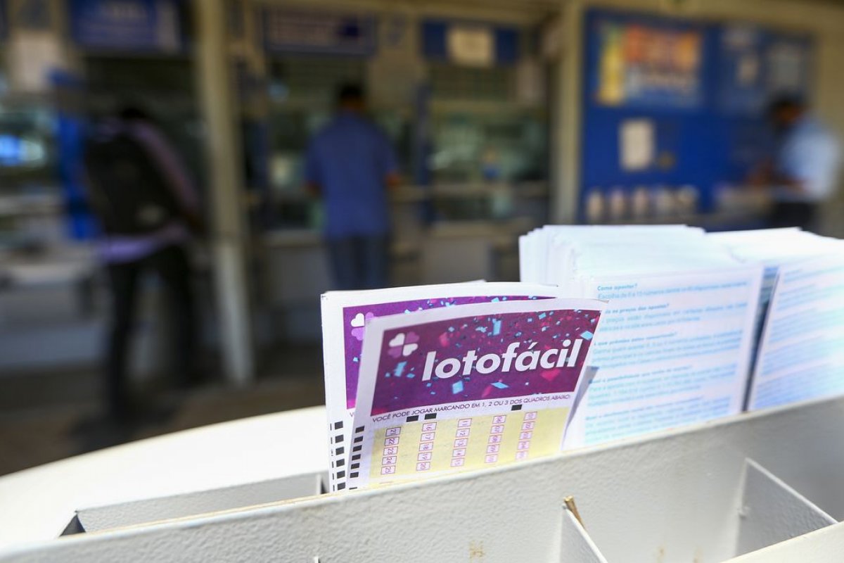 Aposta única acerta 15 números da Lotofácil em Candeias, na Bahia 