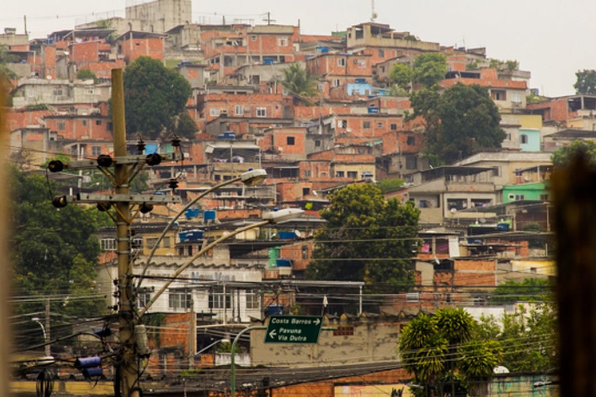Cinco pessoas negras morreram por dia em operações policiais em 2021, aponta estudo