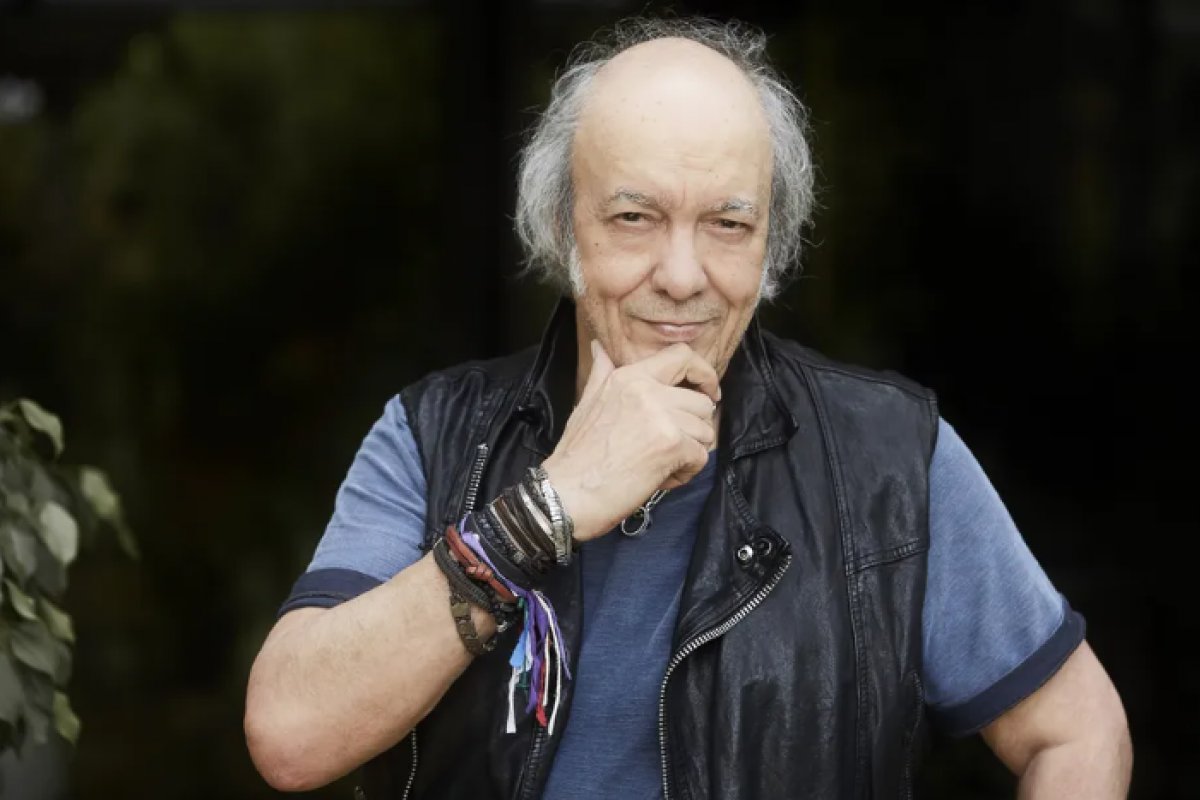 Relembre trajetória do cantor Erasmo Carlos