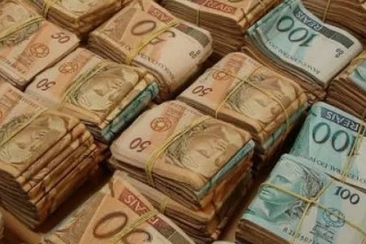  TCE condena gestores baianos a devolver R$ 1 milhão aos cofres públicos