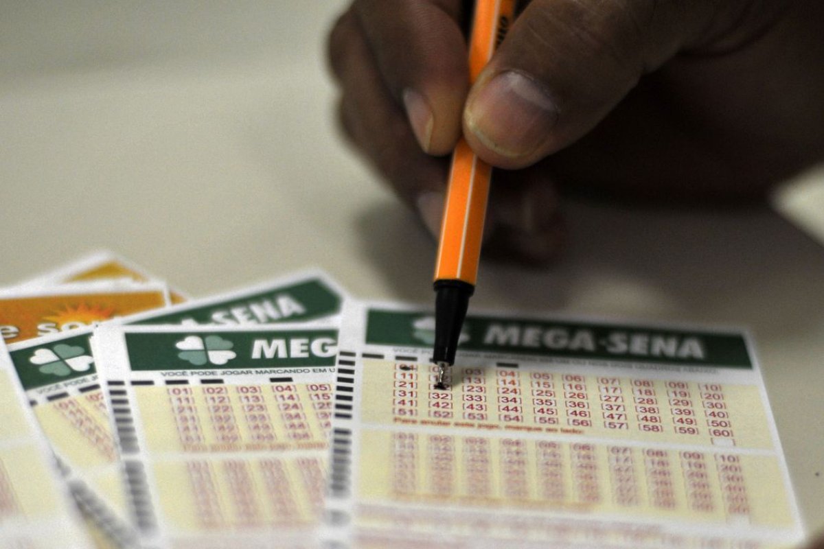 Mega-Sena acumula e prêmio sobe R$ 31 milhões