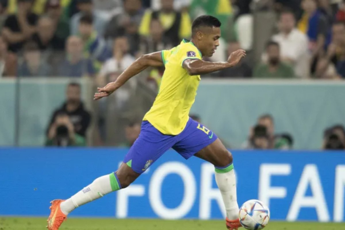 Copa do Mundo: Alex Sandro está fora da partida do Brasil contra Camarões