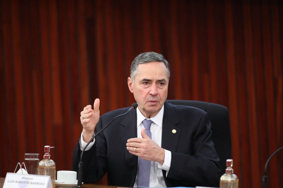 'Não me arrependo, mas lamento', diz Barroso sobre ter dito 'perdeu, mané'