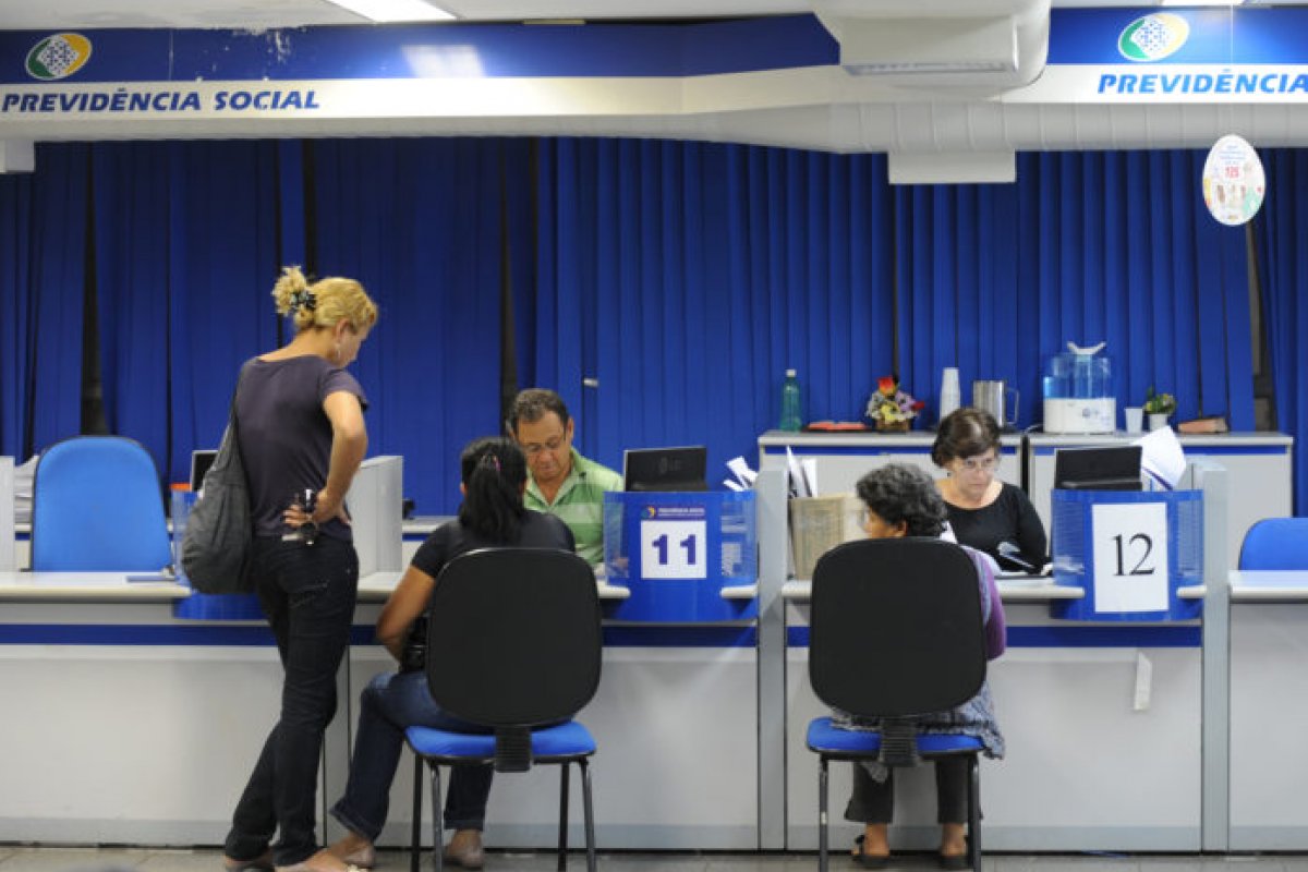 Nesta sexta (22), INSS libera consulta ao valor do 13º aos beneficiários 