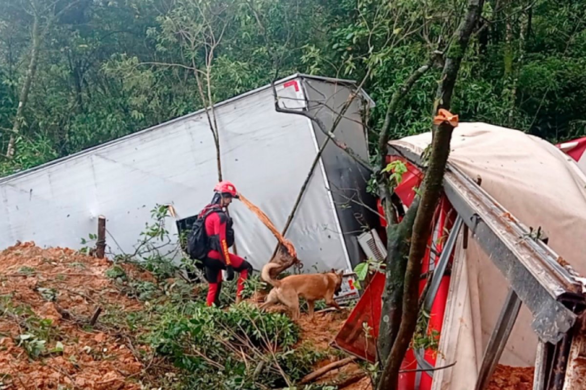 Estimativa de vítimas de deslizamento no Paraná é reduzida