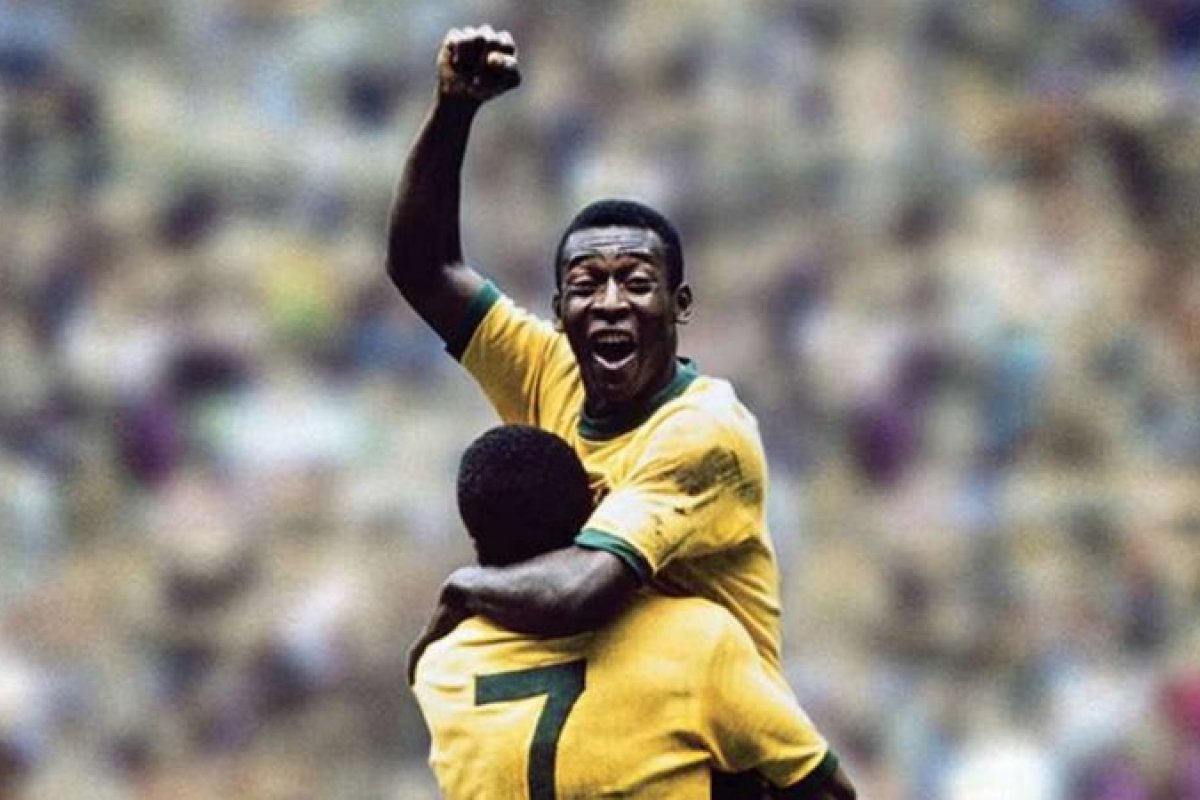 As façanhas de um rei: Pelé deixa marca de revolução no futebol