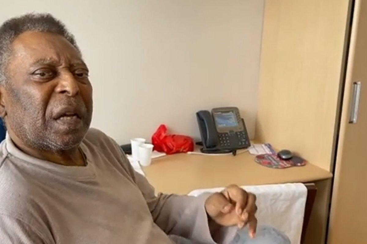 Pelé não responde mais à quimioterapia e está sob cuidados paliativos