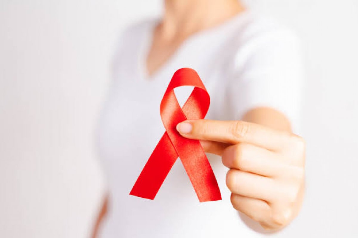 Brasil tem cerca de 1 milhão de pessoas que vivem com HIV