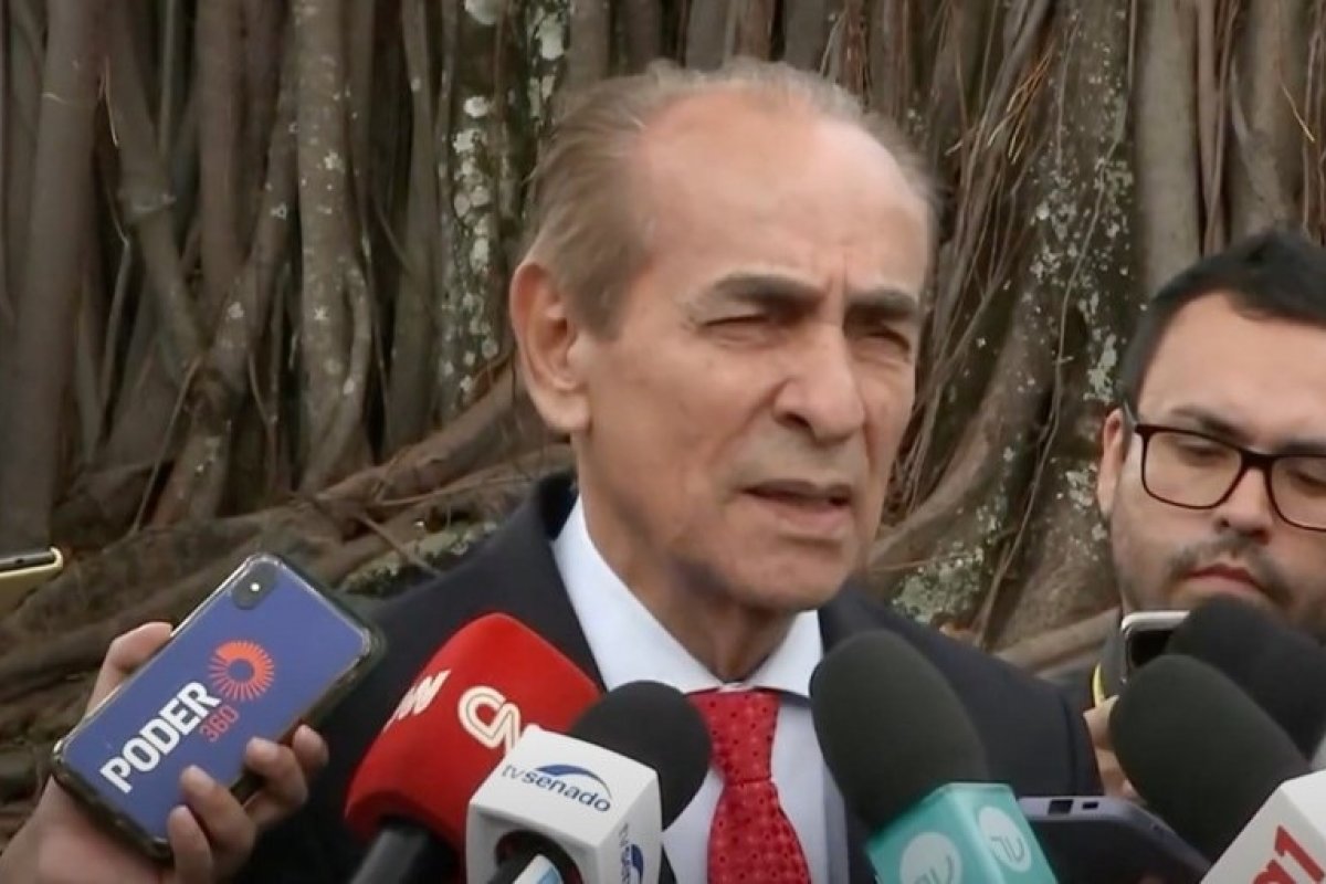 PEC da Transição deve ser votada na terça-feira com alterações, diz Castro