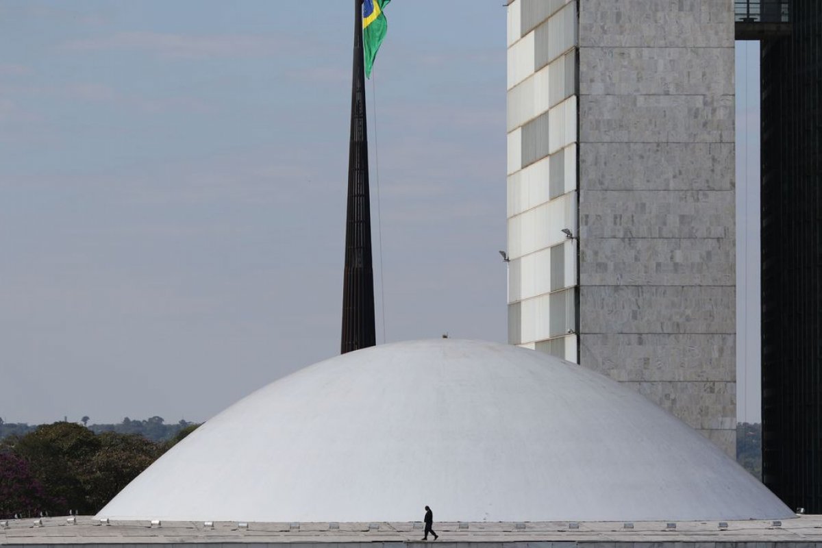 PEC da Transição deve ser votada na CCJ do Senado nesta terça-feira (6)