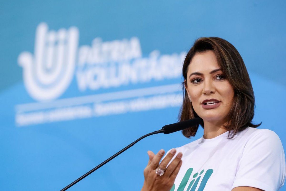Michelle Bolsonaro receberá medalha por Mérito Legislativo