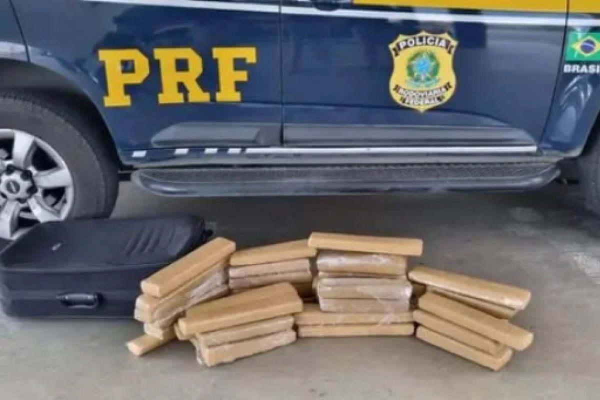 30kg de maconha são apreendidos em fiscalização a ônibus na Bahia