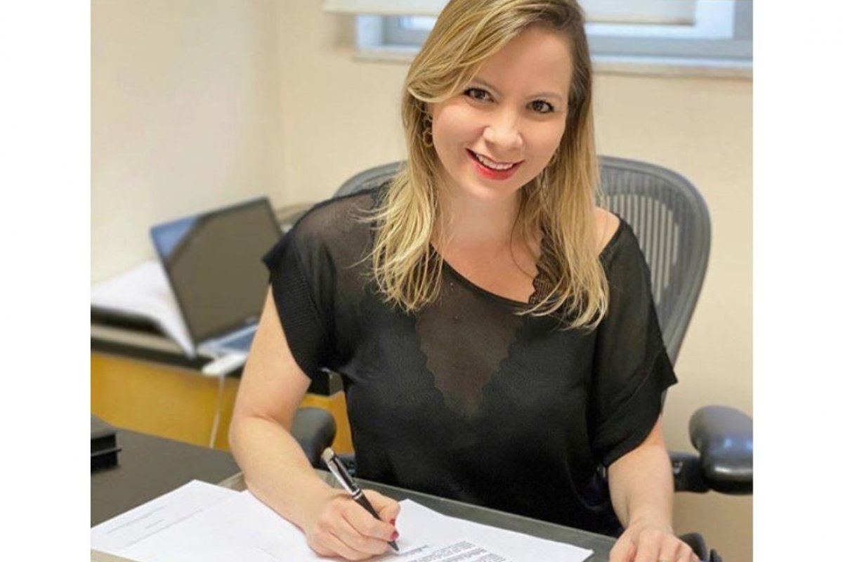 Médica baiana é nomeada vice-presidente da Associação Brasileira de Cosmetoginecologia