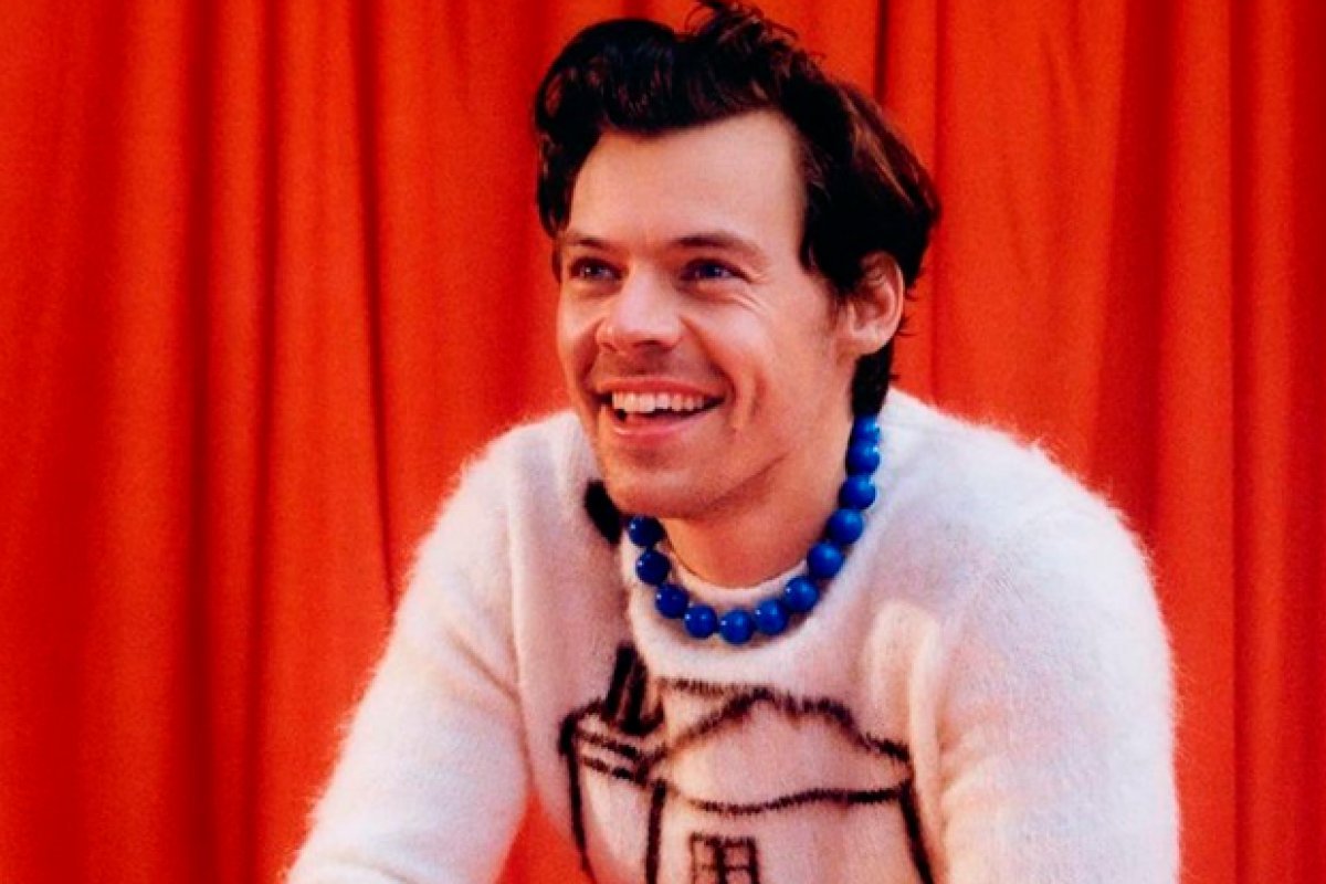 Van com equipamentos do cantor Harry Styles é assaltada no Paraná