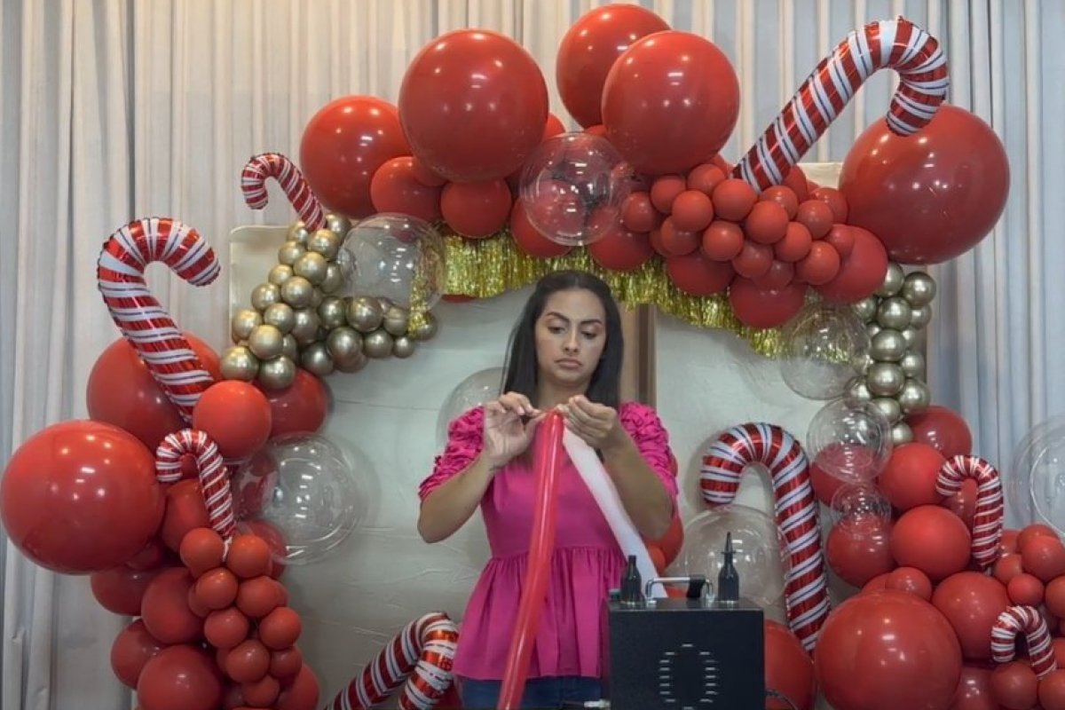 Especialista em festas das celebridades dá dicas de enfeites com balões para as decorações de fim de ano! 