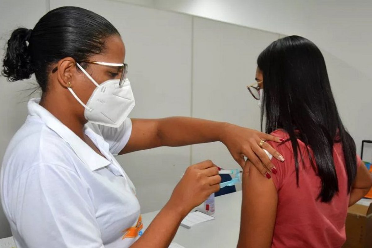Covid-19: aplicação da 5ª dose de reforço segue em Salvador nesta quarta-feira (14)