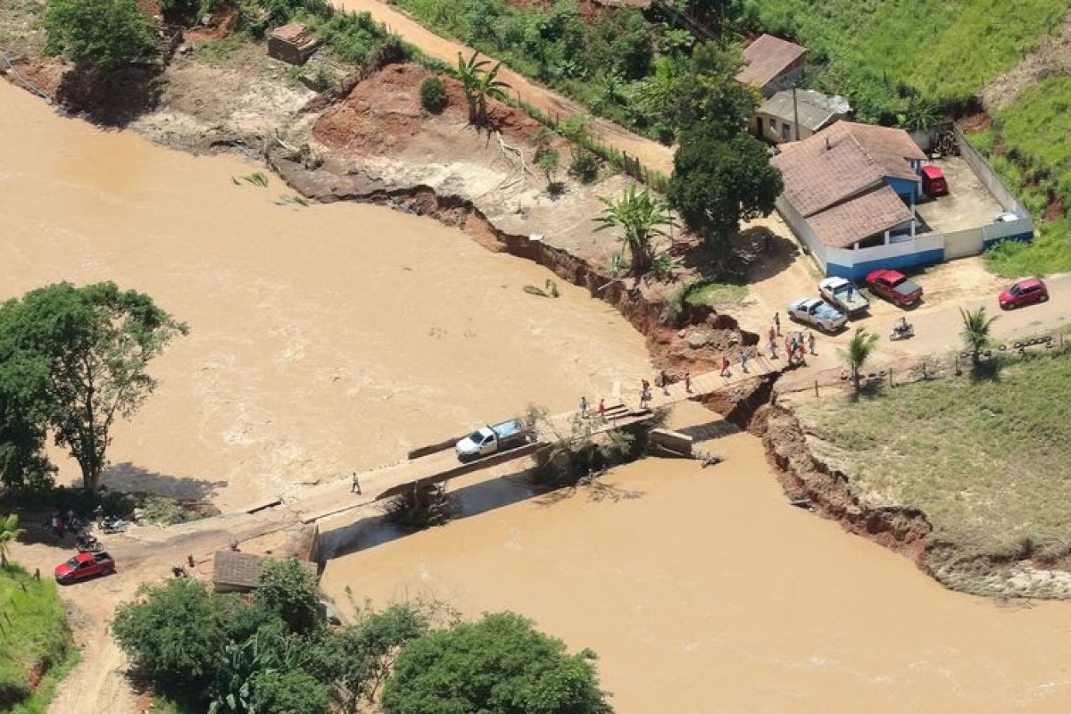 Chuvas na Bahia já deixaram 16.884 pessoas desalojadas e 753 desabrigadas