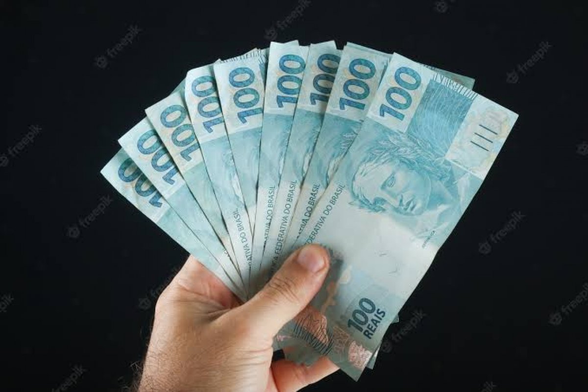 82% dos brasileiros percebem influência de juros altos no custo de vida, aponta pesquisa