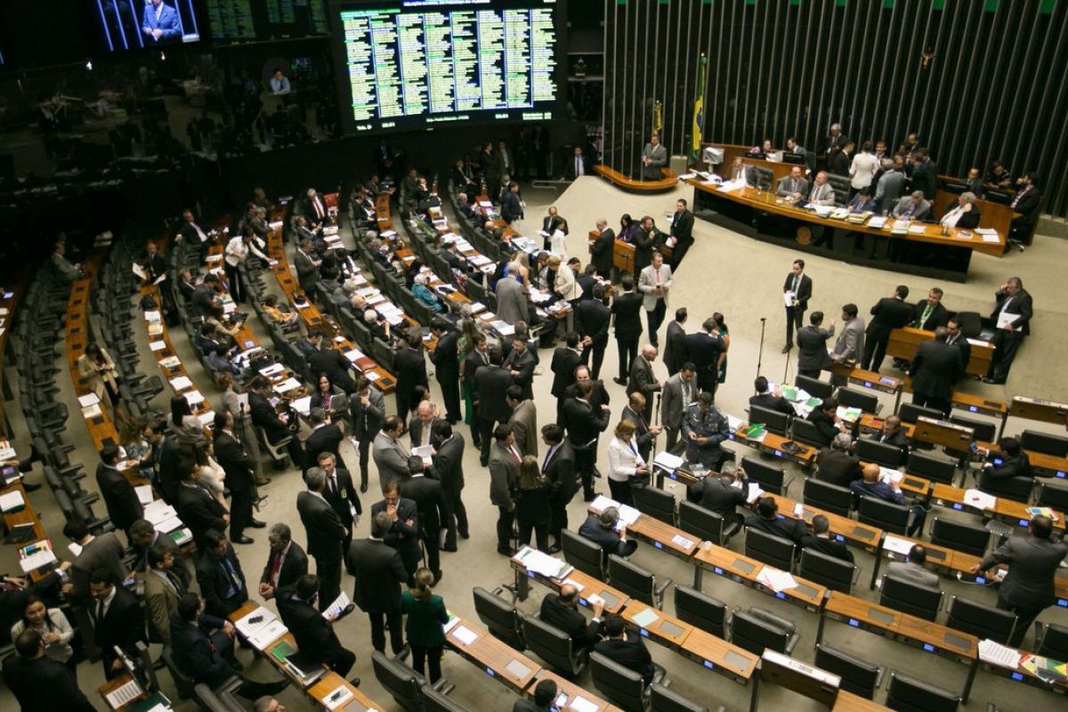 Votação do projeto anti-aborto é adiada na Câmara dos deputados 
