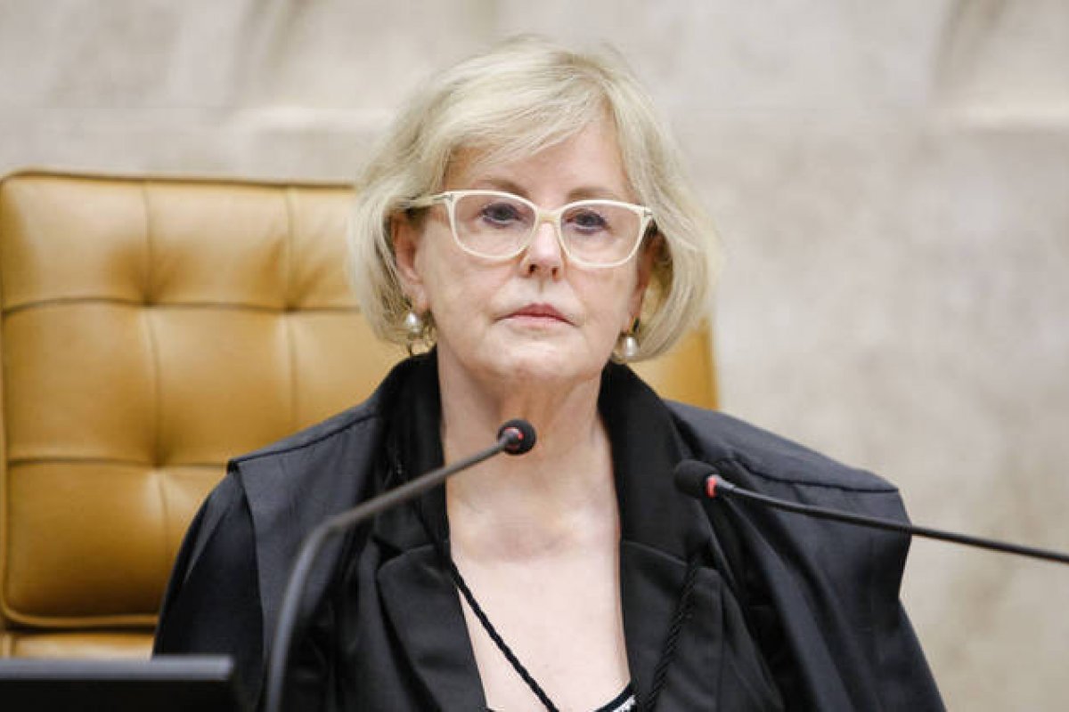 Orçamento secreto é "a serviço dos interesses paroquiais dos parlamentares", diz Rosa Weber 