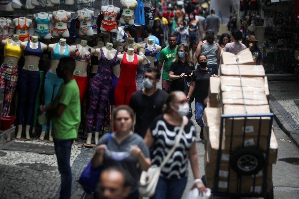 Comércio de fim de ano deve ter crescimento pela primeira vez após dois anos, aponta CNC