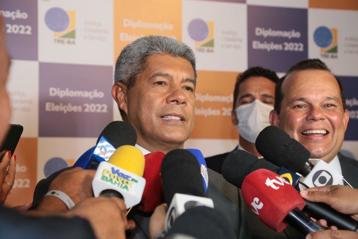 Secretariado será divulgado na segunda-feira (19), afirma governador eleito Jerônimo