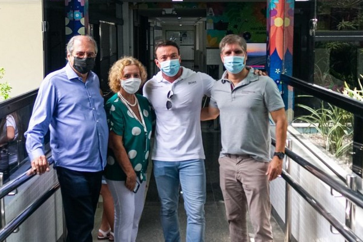 Viva! Campanha filantrópica do Porsche Club da Bahia arrecada 2,4 toneladas de alimentos para o GACC 