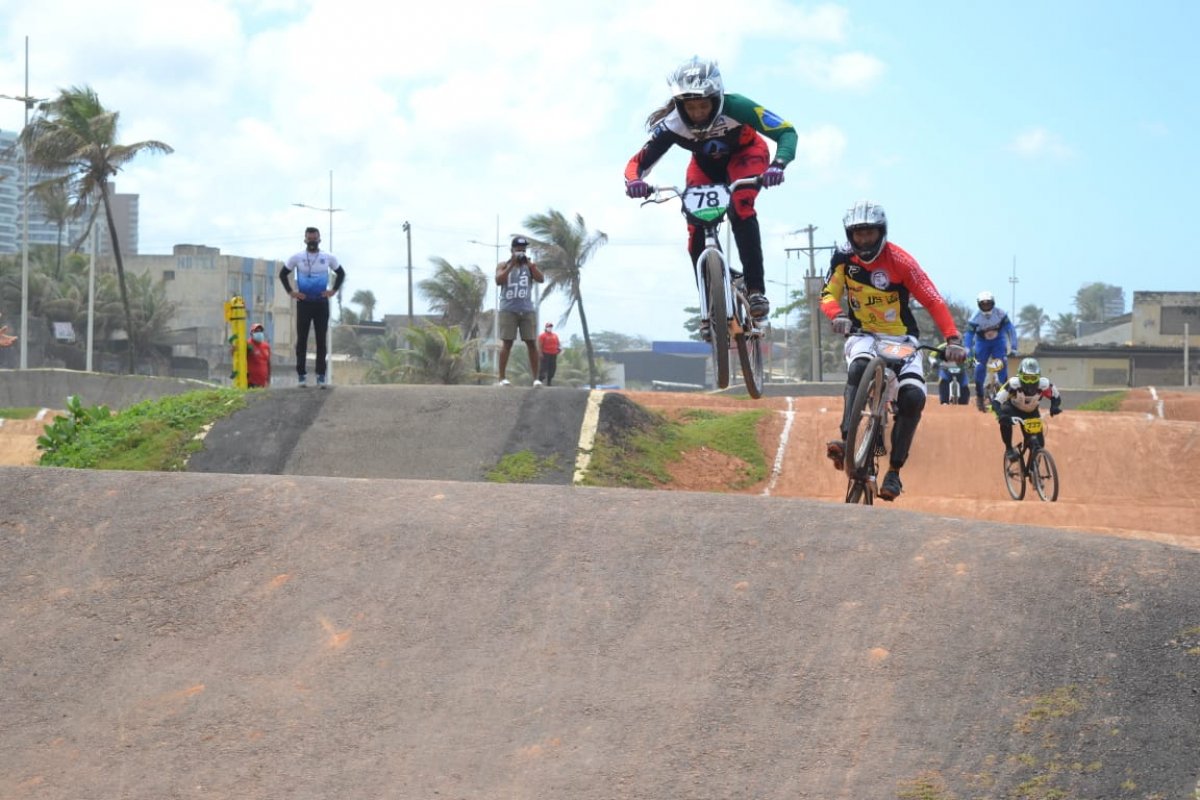Orla de Pituaçu recebe a última competição estadual de BMX no ano neste domingo (18) 