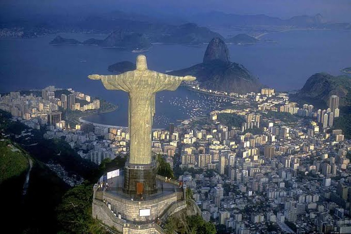 Segundo pesquisa, Rio de Janeiro e Florianópolis são preferência de estrangeiros que virão ao Brasil para o Ano Novo! 