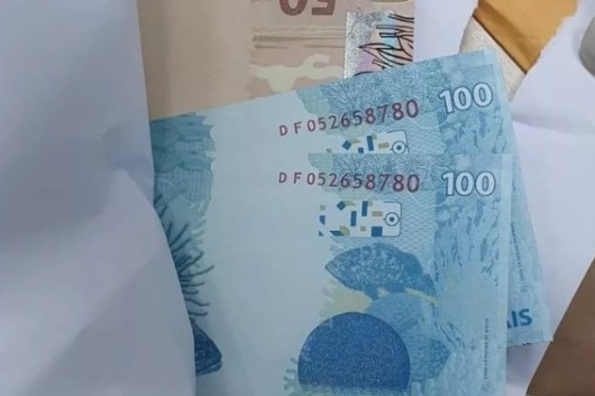Mulher é presa em flagrante com R$ 4 mil em notas falsas no interior da Bahia