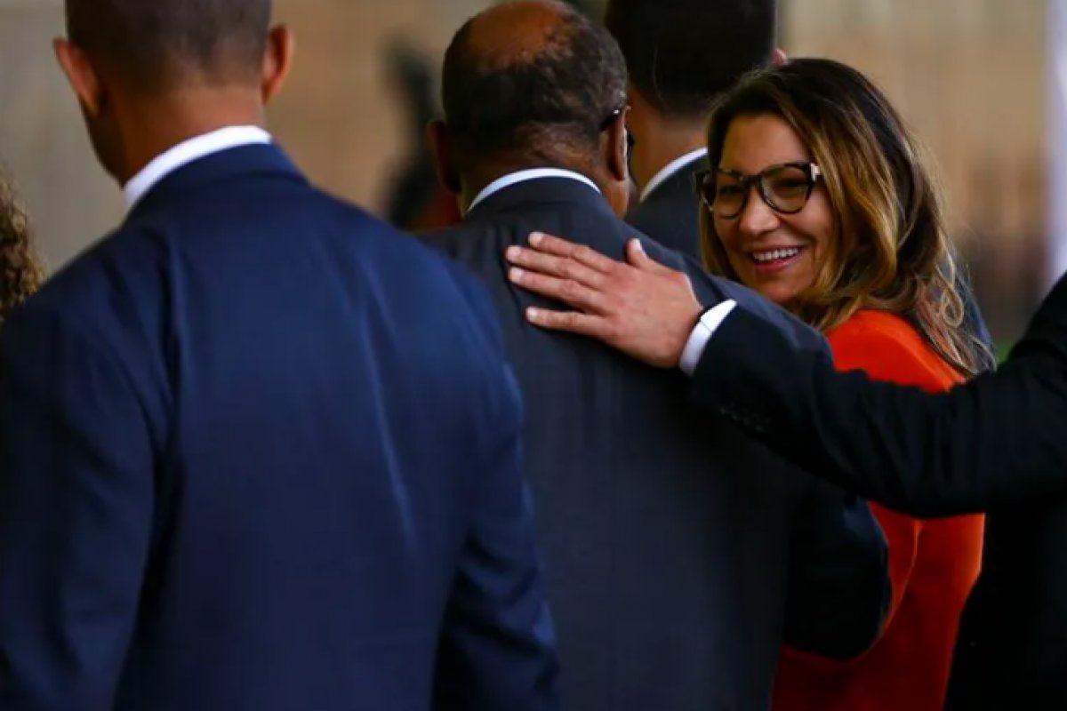 Janja e equipe de Lula visitam o Congresso para conhecer roteiro da posse