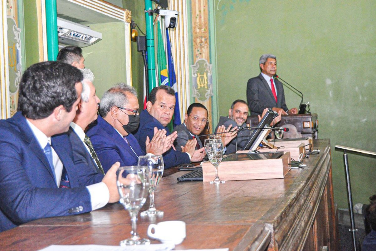 Jerônimo Rodrigues comparece à  Câmara de Salvador 