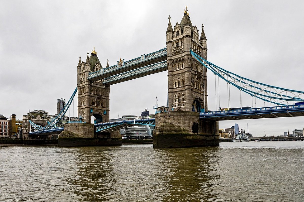 Economia britânica contrai no 3° trimestre mais do que esperado, diz agência