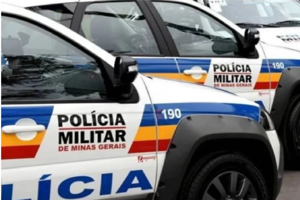 Idosa fura fila de mercado, xinga e tenta atropelar mulher negra em Minas Gerais