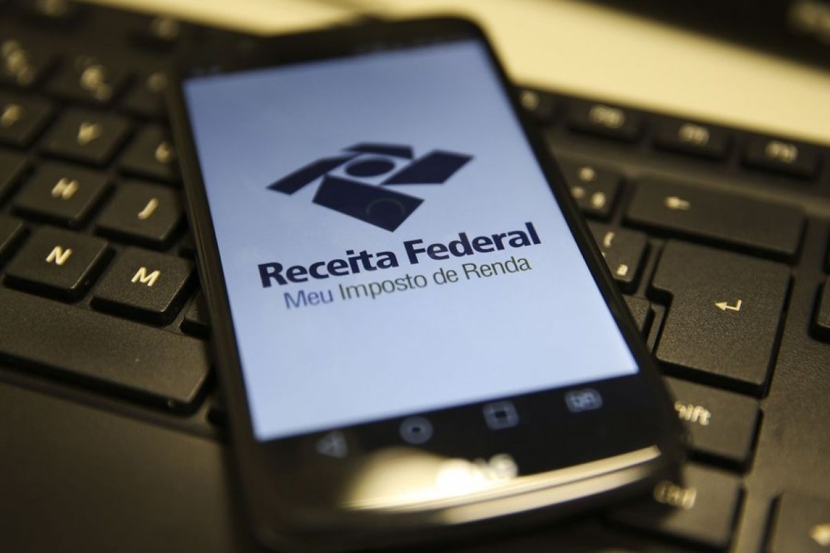 Receita Federal abre consulta para lote residual de restituição